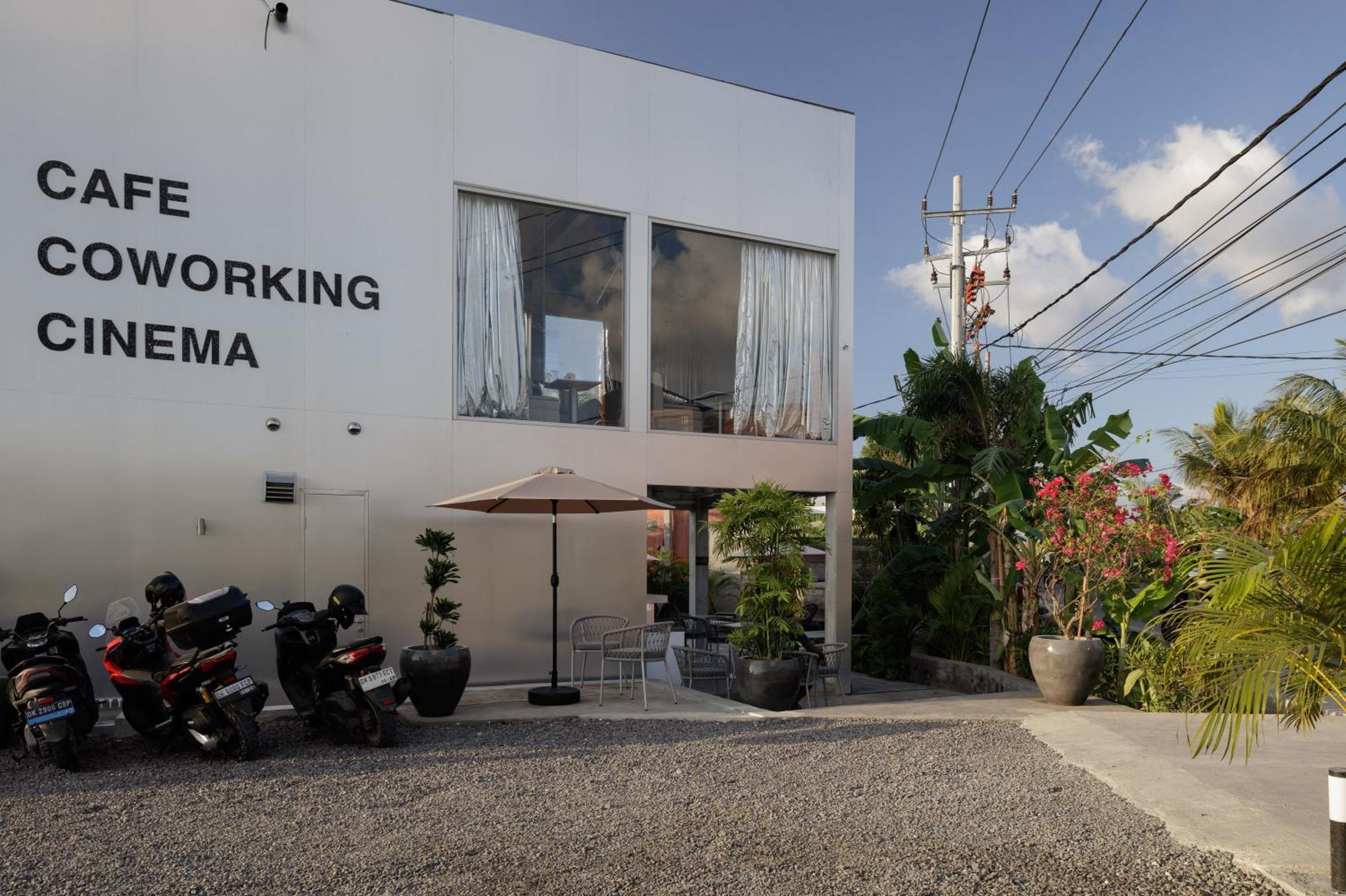 Unit Space Village Canggu Εξωτερικό φωτογραφία